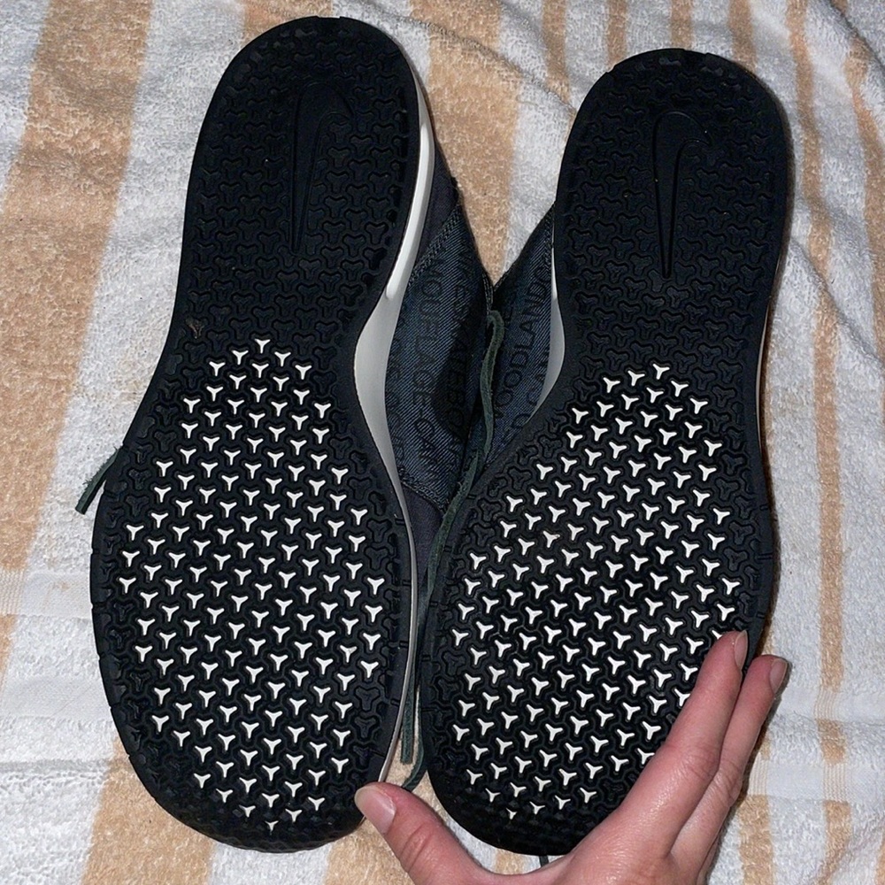 Nike Air Janoski Shoes - Picture 4 of 6
